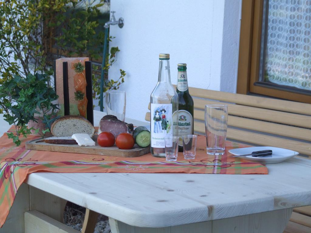Ferienwohnung Lehenhof Ried im Zillertal Habitación foto